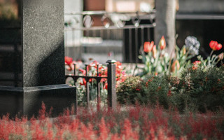 Установка памятника своими руками: пошаговая инструкция | РБК Компании