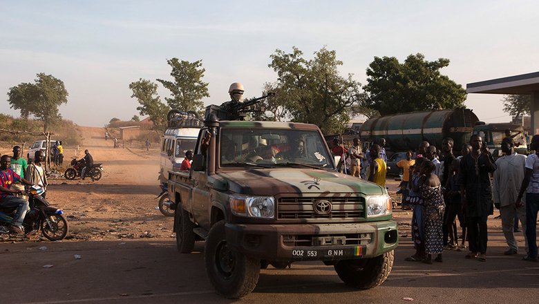 Jeune Afrique: в Мали убили министра обороны