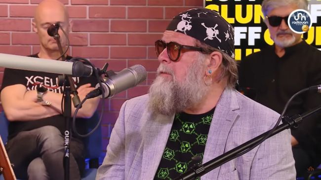 Сбежавший из России советский рокер ждал нового удобного гражданства 10 лет