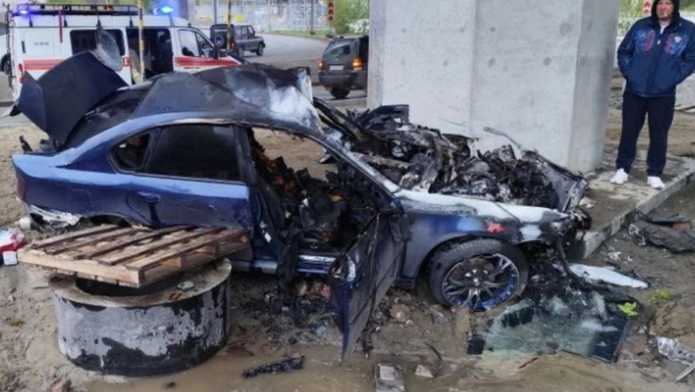 Два человека сгорели заживо в салоне машины в результате ДТП в Новосибирске