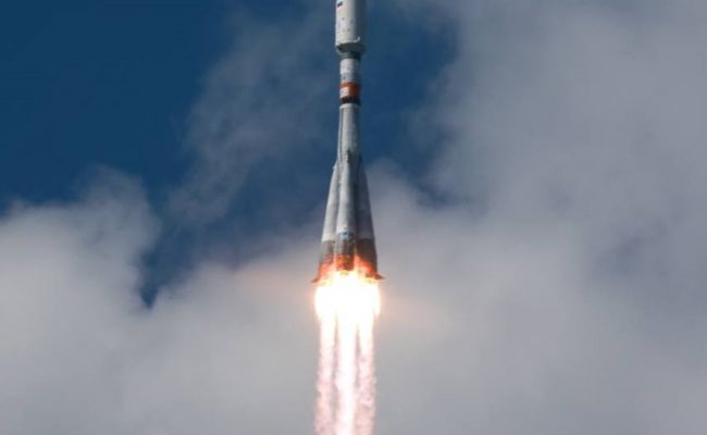 Фрагменты ракеты-носителя «Союз-2.1б» эвакуируют в Якутии