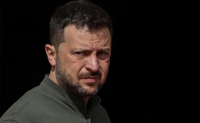 Кремль: Зеленский должен отдать приказ ВСУ уйти с Донбасса и из регионов России